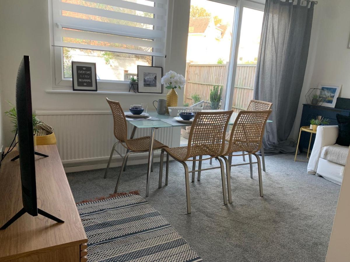شقة كيلتنهام  في The Hideaway, Calm, Cozy, Dog Friendly Retreat المظهر الخارجي الصورة